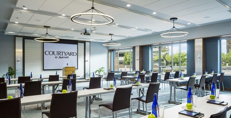 Courtyard By Marriott Burlington Hotell Eksteriør bilde