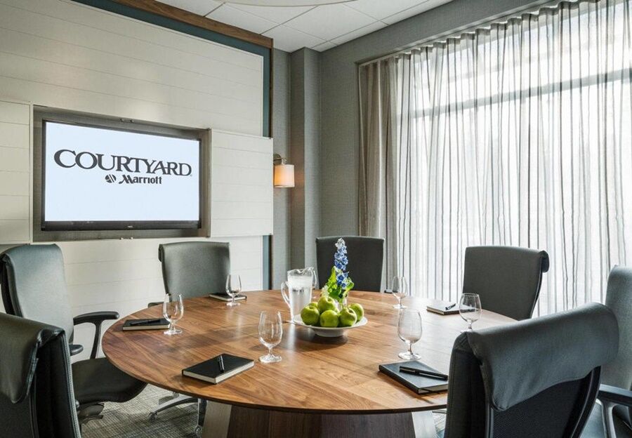 Courtyard By Marriott Burlington Hotell Eksteriør bilde